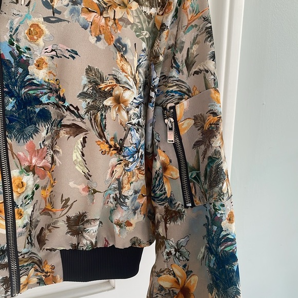 Zara crop jacket size small - Picture 3 of 4